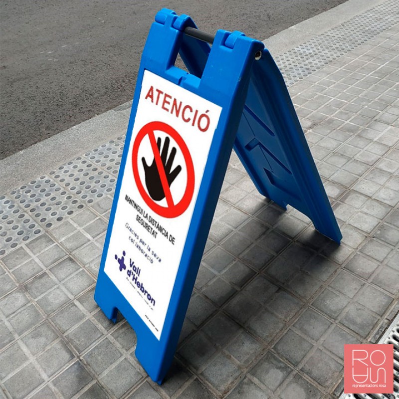 Trípode de senyalització accés a edificis Covid-19